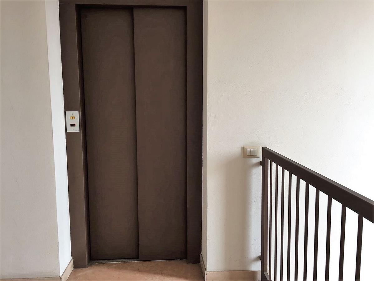 Desenzanoloft Le Chateau De Margot Desenzano del Garda Exteriér fotografie